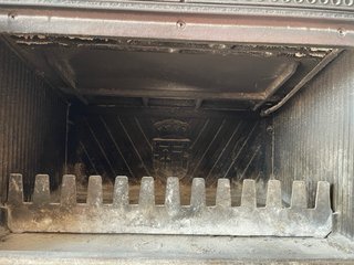 Chimenea Hergóm de mármol con cassette de hierro