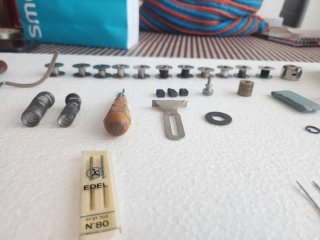 Máquina de coser Sigma con mueble
