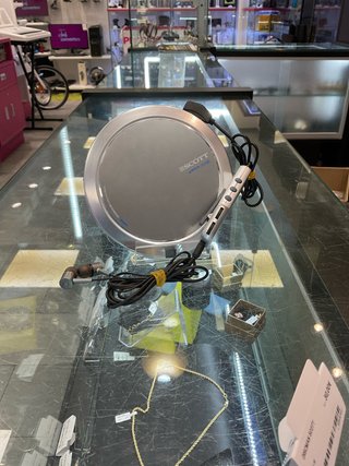 Discman Scott Plata