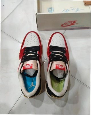 Jordan 1 Retro Low Trophy Room Rookie Talla 42