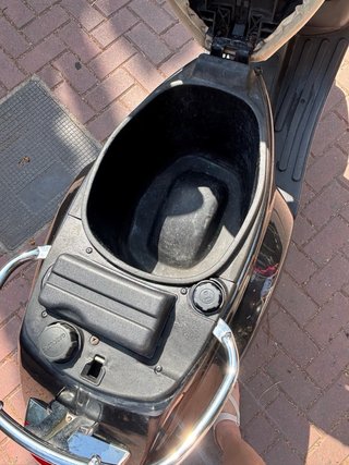 Piaggio Vespa 50cc Scooter Negra