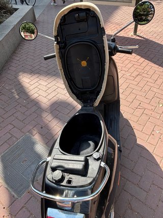 Piaggio Vespa 50cc Scooter Negra