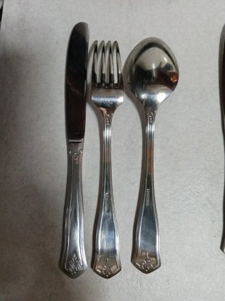 Set Cubiertos Cruz de Malta 18/10 Inox.