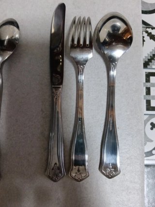 Set Cubiertos Cruz de Malta 18/10 Inox.