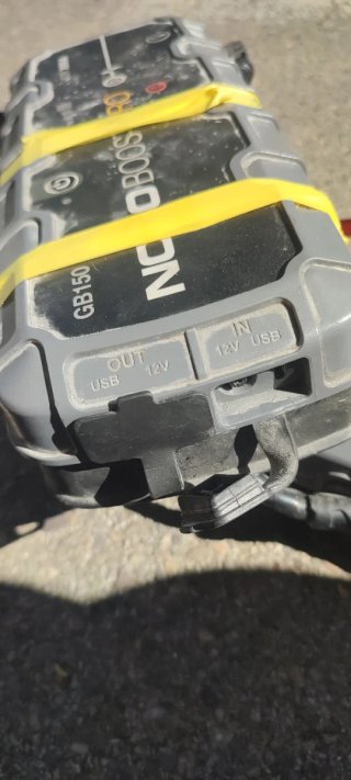 2 Arrancadores De Batería NOCO GB150 PARA REPARAR