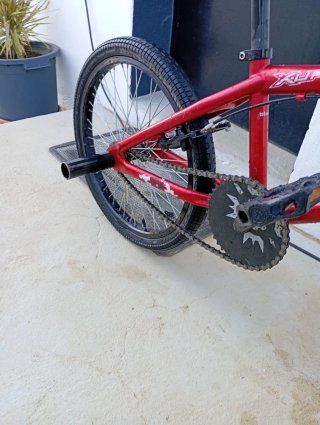 Bicicleta BMX Roja