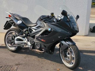 BMW F800 GT Negra recién hecha revisión 60.000 km