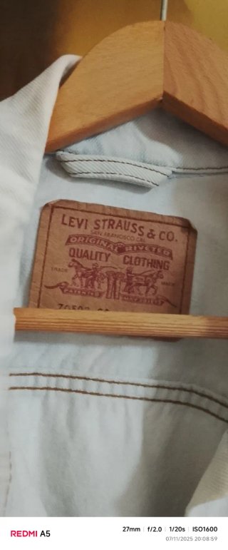 Camiseta Levi's Beige