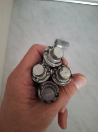 Tornillos antirrobo para ruedas