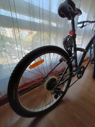 Bicicleta montaña azul
