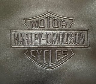 Cubierta Frontal Harley-Davidson Bordada