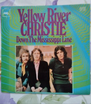Lote 4 singles: Bee Gees, Christie, Rubettes, Paul