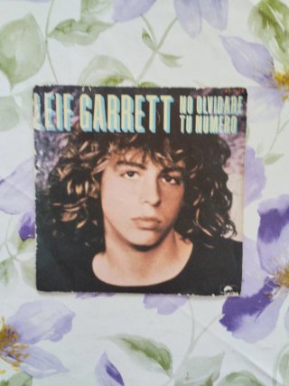 Lote 4 singoli: Bee Gees, Christie, Rubettes, Paul