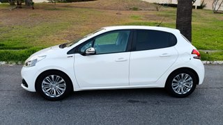Peugeot 208 5P Signature BlueHDi 73KW (100CV)