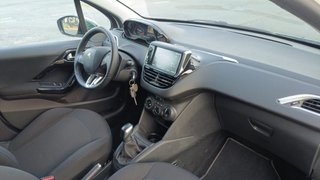 Peugeot 208 5P Signature BlueHDi 73KW (100CV)