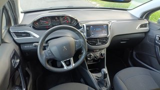 Peugeot 208 5P Signature BlueHDi 73KW (100CV)