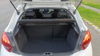Peugeot 208 5P Signature BlueHDi 73KW (100CV)