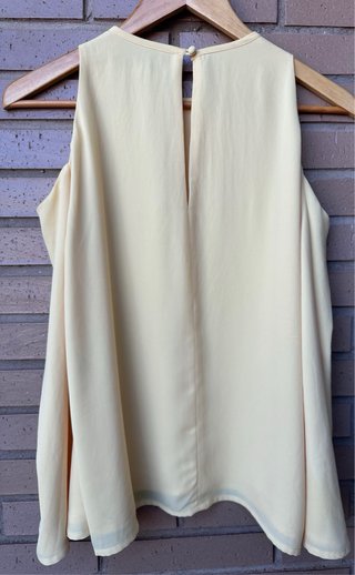 Blusa Diabless amarilla Talla 38
