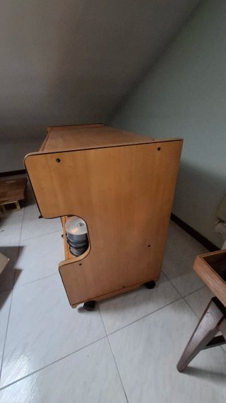 Escritorio juvenil madera y plástico