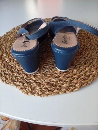 Sandalias cuña Merla Mora azul
