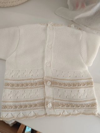 Conjunto bebé punto marfil y beige