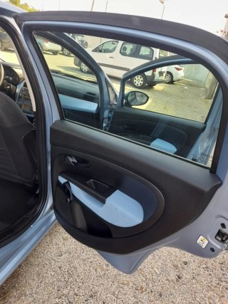 FIAT GRANDE PUNTO SOLO 28.000KMS!!