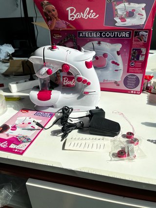Máquina de Coser Barbie Atelier Couture Maped Crea