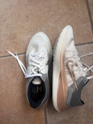 Scarpe Nike Donna Oro e Bianche