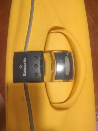 Maleta Samsonite Amarilla