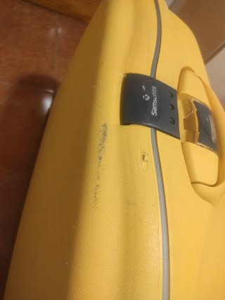 Maleta Samsonite Amarilla