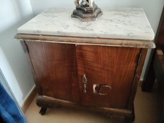 Mueble auxiliar antiguo negro