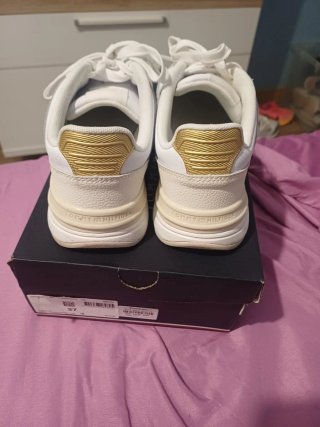 Zapatillas Tommy Hilfiger Blancas y Doradas