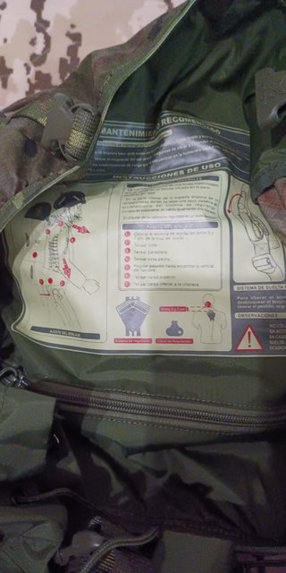 Mochila ejercito Altus 100 l pixelada boscosa