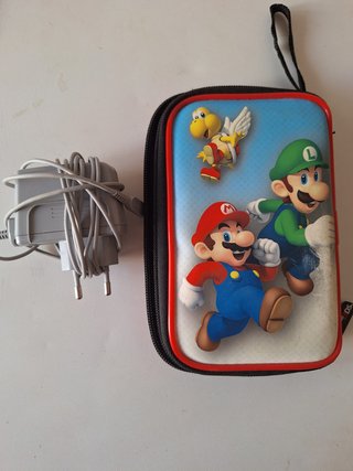 Nintendo 2DS XL Negra y Roja