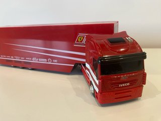Hot Wheels FERRARI TEAM TRUCK F1