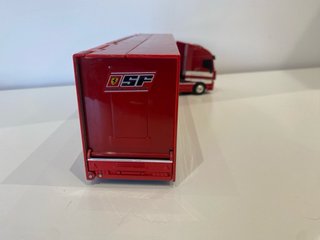 Hot Wheels FERRARI TEAM TRUCK F1