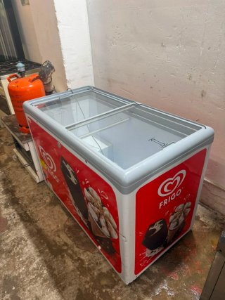 Congelador Frigo con tapa de cristal