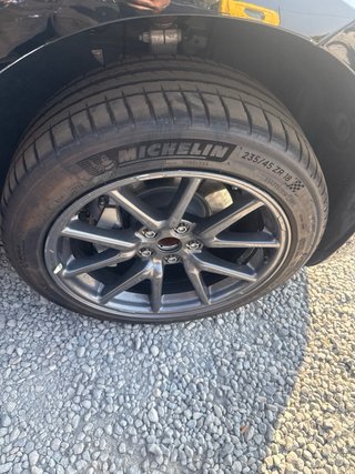 Llantas Tesla Michelin 235/45ZR18