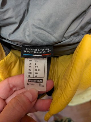 Abrigo Forclaz acolchado amarillo
