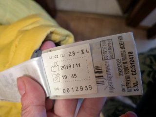 Abrigo Forclaz acolchado amarillo
