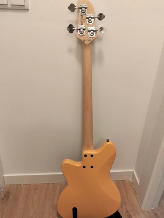 Bajo Ibanez TMB100 4 cuerdas