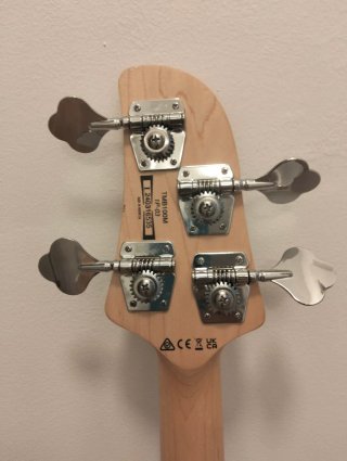 Bajo Ibanez TMB100 4 cuerdas