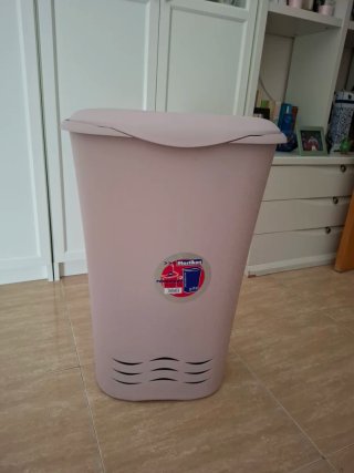Cubo para ropa sucia rosa/beige