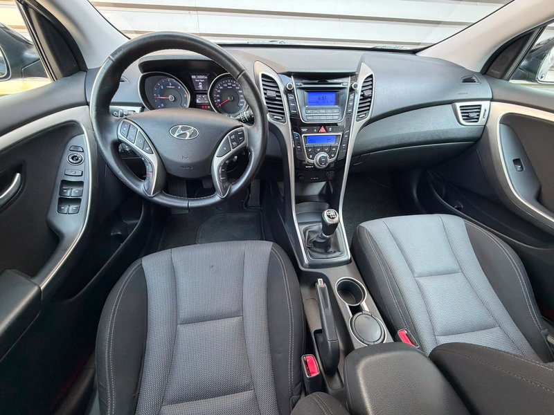 Hyundai i30 1.6 CRDi SLE 2014, foto 9