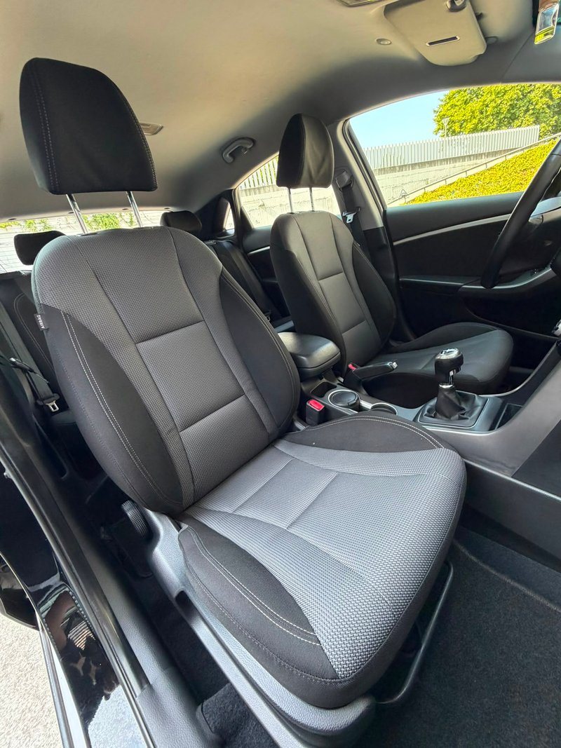 Hyundai i30 1.6 CRDi SLE 2014, foto 15