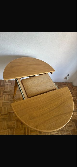 Mesa auxiliar redonda de madera