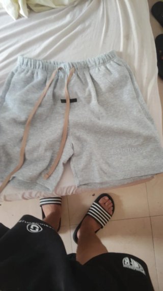 Pantalones cortos grises Essentials