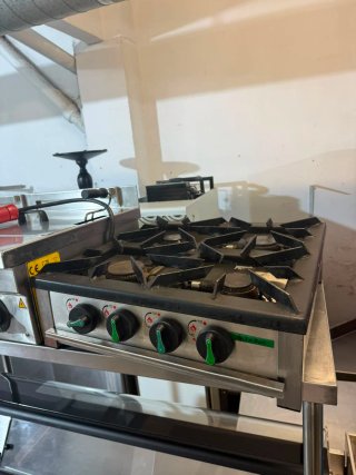 Cocina a gas La Bari 4 fuegos