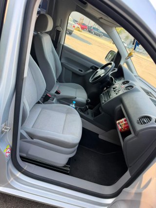 Volkswagen Caddy 2011