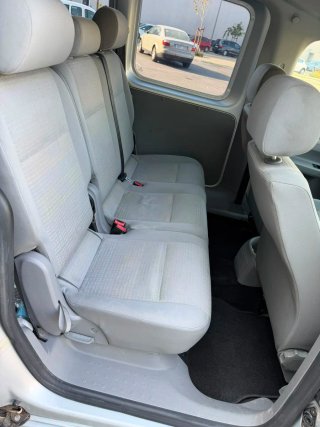 Volkswagen Caddy 2011